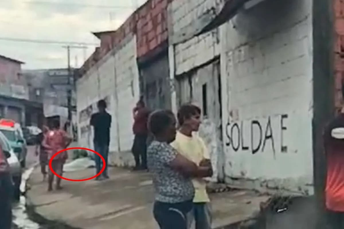 Homem é assassinado a golpes de faca na zona Oeste de Manaus