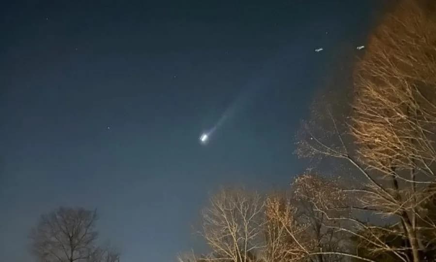 VÍDEO: Drones e OVNIs sobrevoando os EUA viram polêmica e Trump diz à população para atirar contra eles; entenda