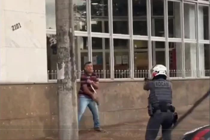 Homem em surto morre após avançar contra a população no interior de SP
