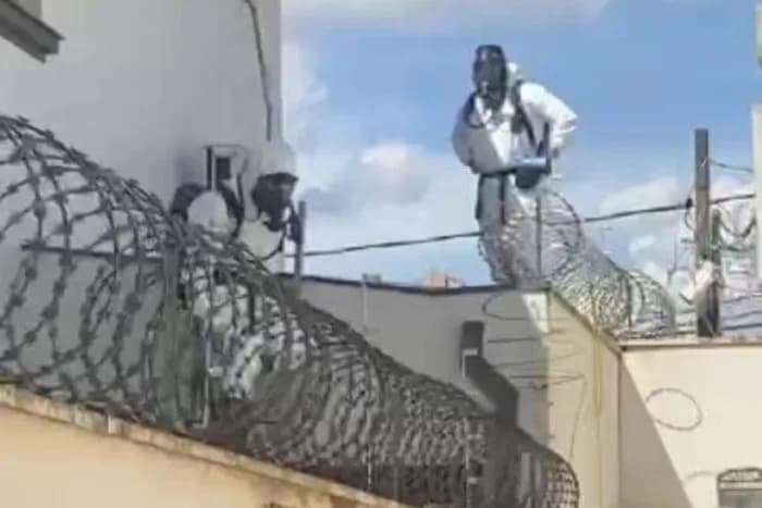 Corpo em decomposição é encontrado sobre telhado de casa em Ribeirão Preto