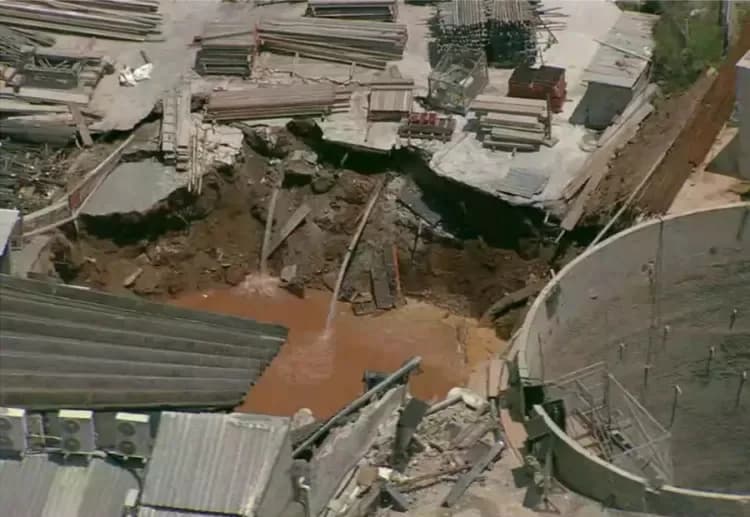VÍDEO: Acidente com “tatuzão” em estação de metrô em SP causa desabamento