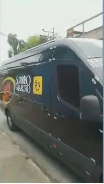 VÍDEO: Van do Sorriso Maroto é roubada horas antes de show no Maracanã