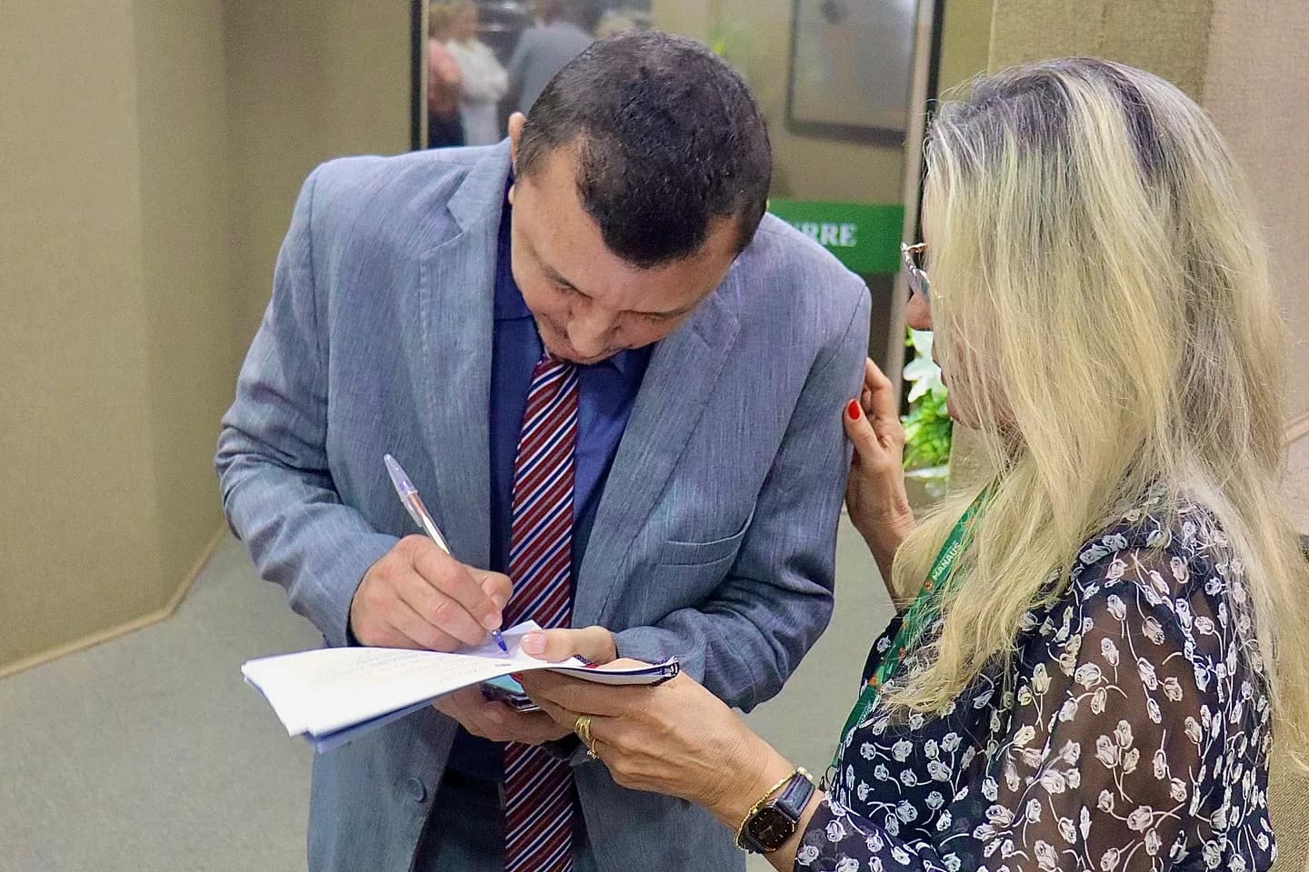 Seduc investiga certificado supostamente falso de Sassá