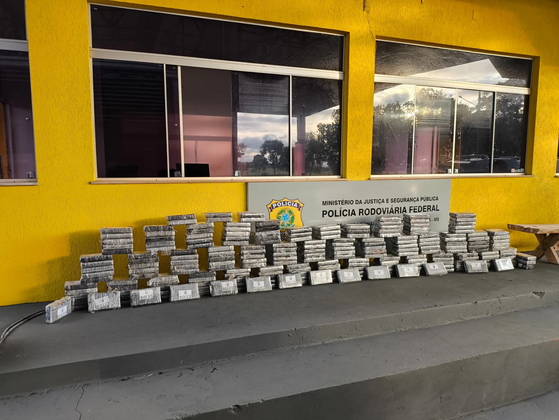 PRF apreende 237 Kg de cocaína no Mato Grosso do Sul