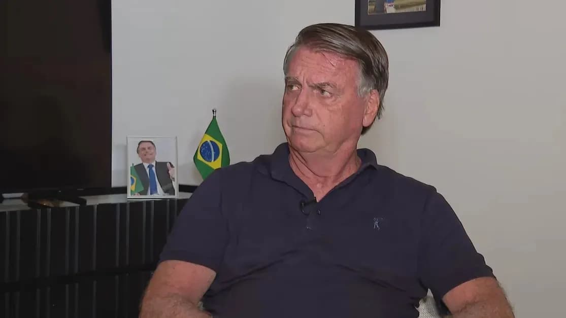 Bolsonaro admite lançar Michelle para o Planalto em 2026 e diz que pode ser ministro