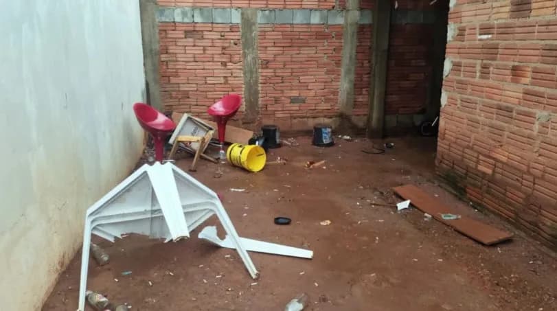 Homem morre esfaqueado durante briga de casal em Goiás; mulher alega legítima defesa