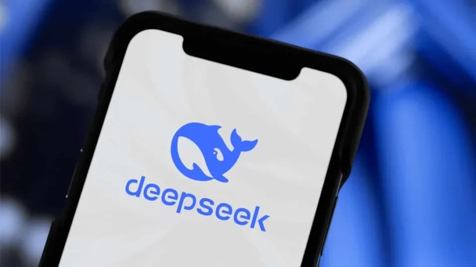 Após queda do DeepSeek, China acusa EUA de ataque hacker
