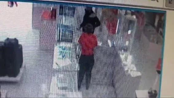 Homem rouba celulares avaliados em R$10 mil no centro de Manaus