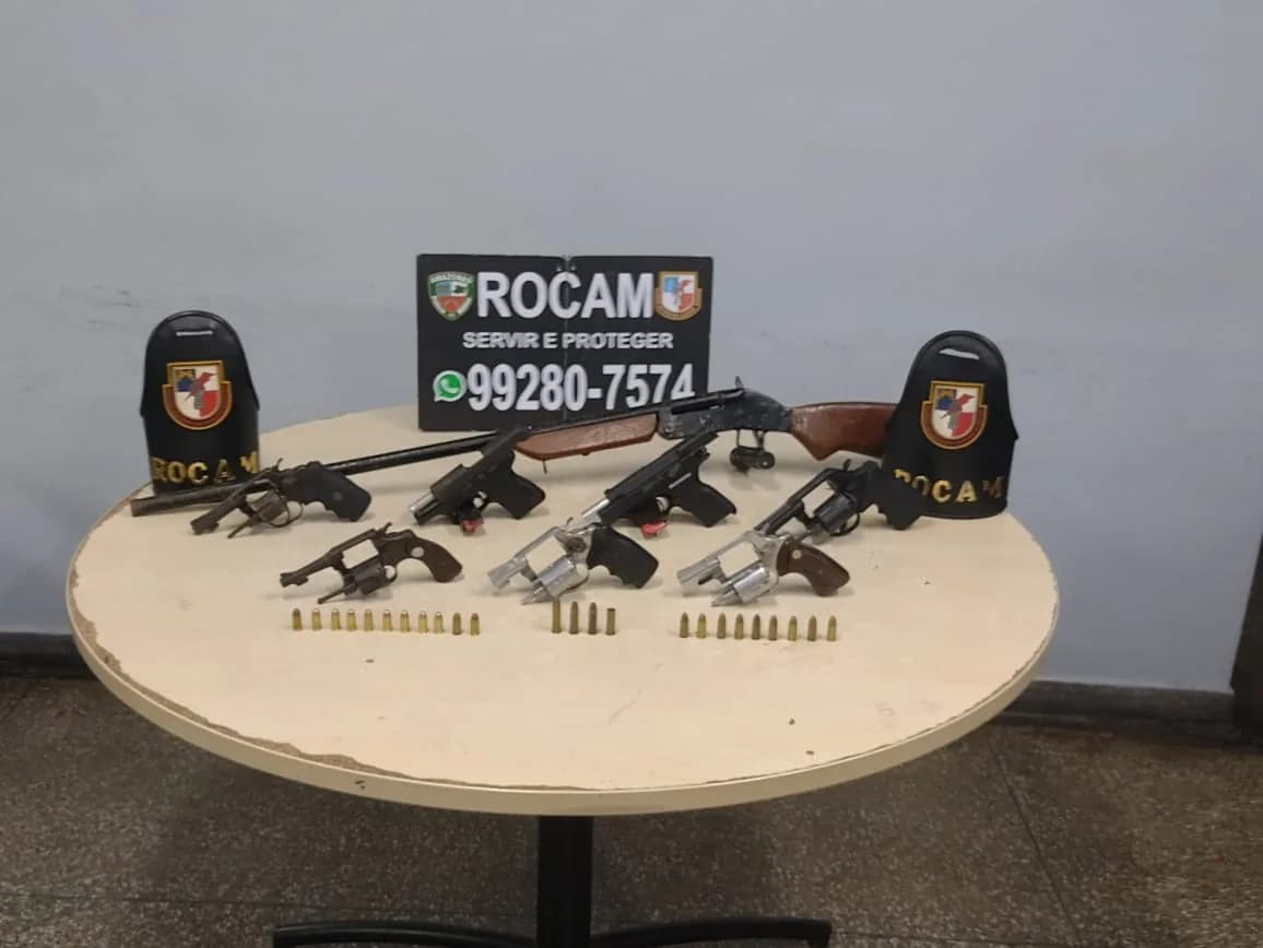 Jovem é preso ao esconder 8 armas em casa para traficante em Manaus