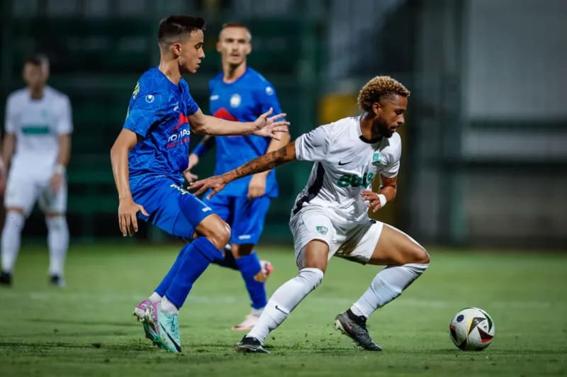 Amazonas FC anuncia o atacante Vinicius Belotti, que atuava na Bulgária