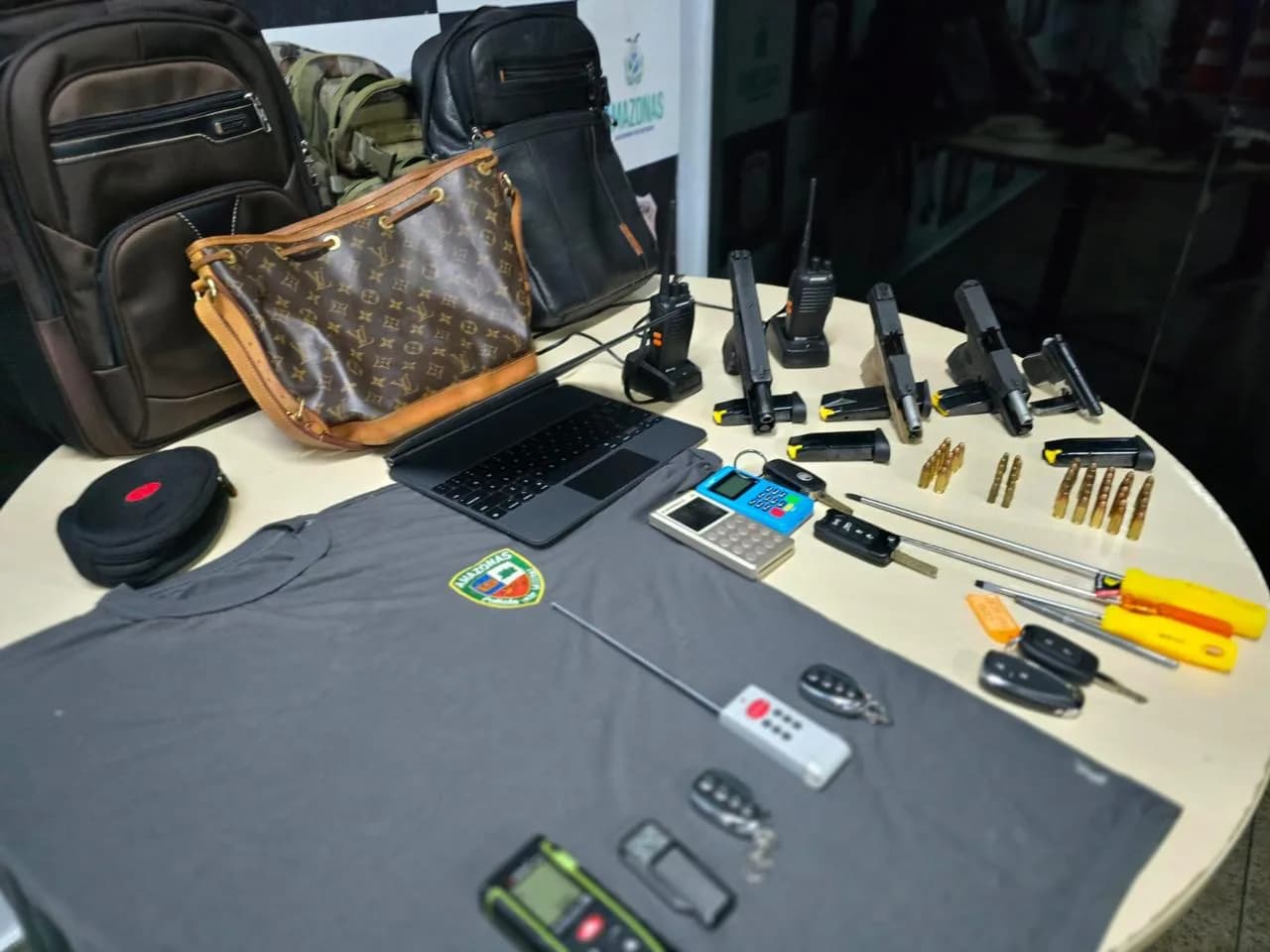 “Golpe do chapolin”: funcionário passava informações para criminosos roubarem armas