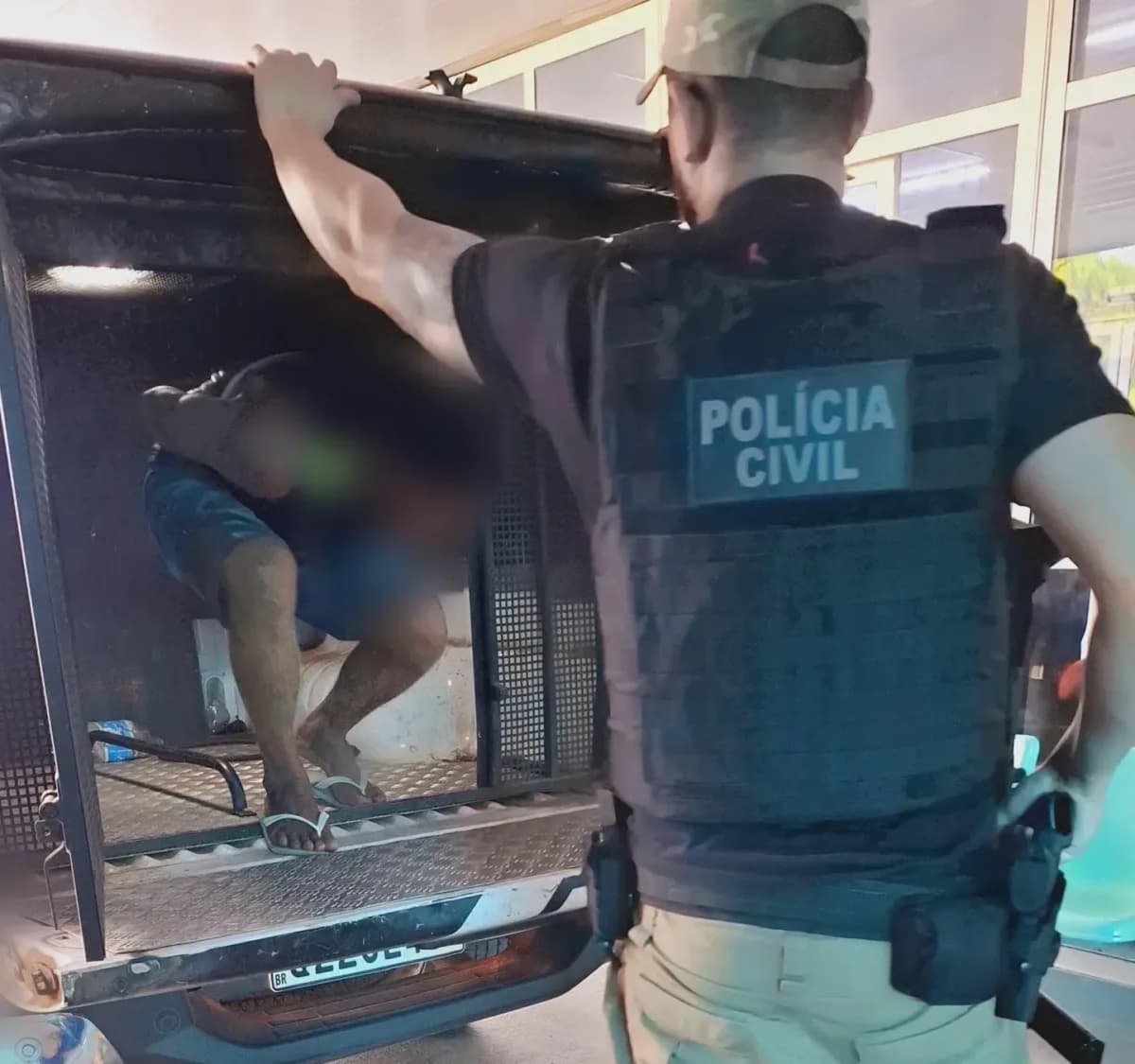 VÍDEO: Discussão termina com homem morto a facadas pelo próprio amigo no Amazonas