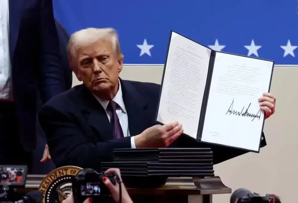 EUA suspendem emissão de passaportes com gênero X, usado para pessoas não-binárias