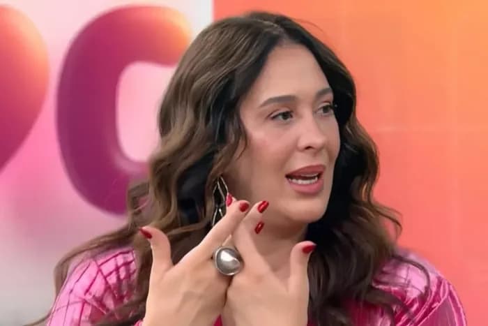 Claudia Raia se pronuncia nas redes após polêmica do vibrador para a filha