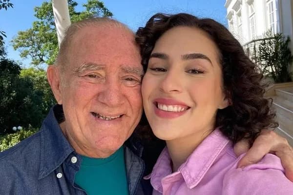 Instagram de Livian Aragão é hackeado e anuncia morte de ”Didi”