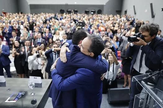 Amazonense Beto Simonetti é reeleito presidente nacional da OAB