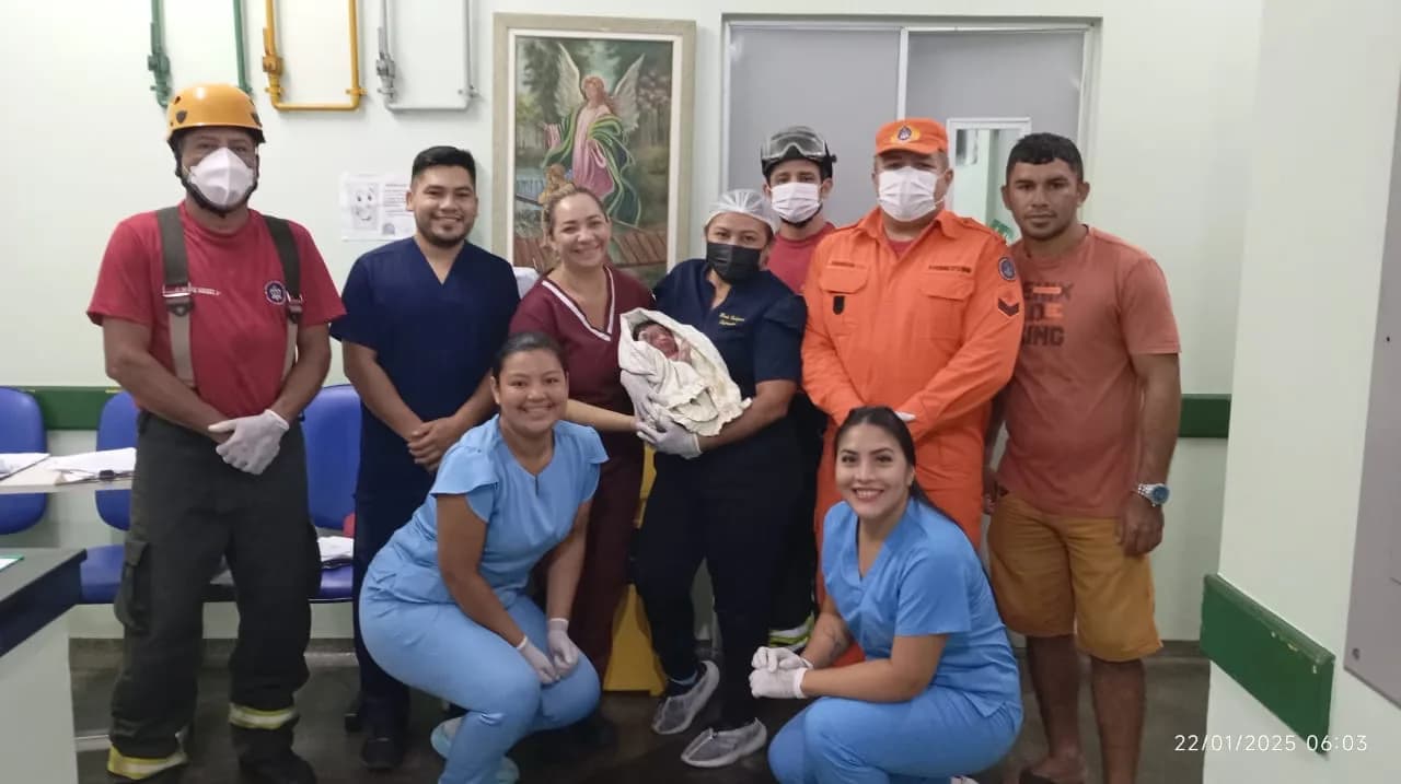 Parto de emergência é feito por bombeiros em Parintins