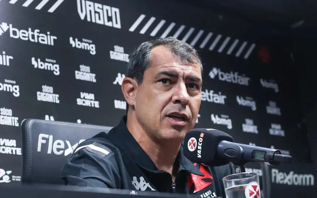 Com ausências, Fábio Carille busca alternativas do Vasco contra o Flamengo