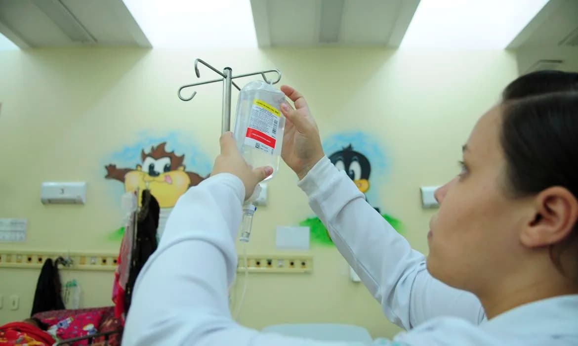 Exame para detectar doença rara em recém-nascido torna-se obrigatório no SUS