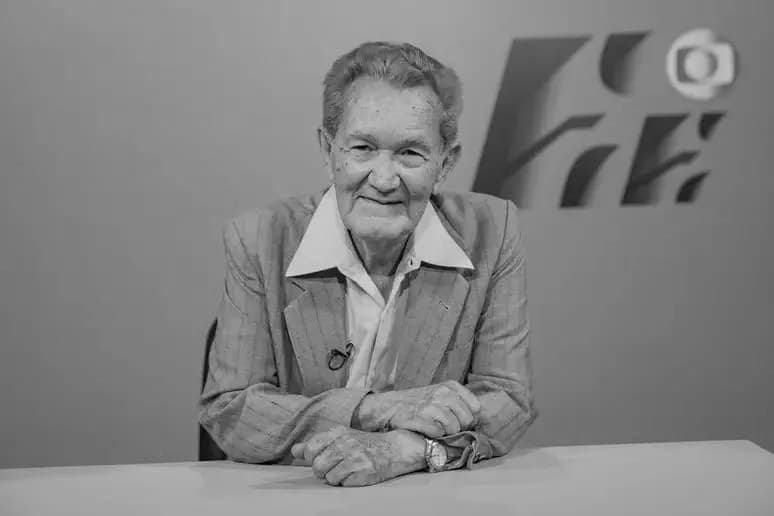 Morre Léo Batista, lenda do jornalismo esportivo, aos 92 anos