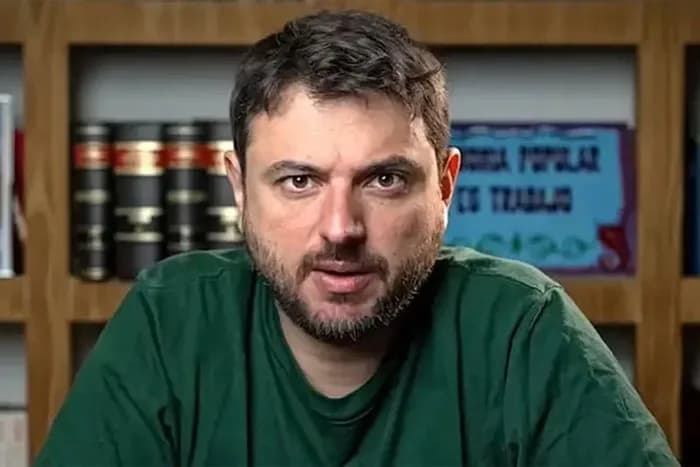 Ativista tenta entrar no quarto do Papa Francisco em Roma, e é barrado