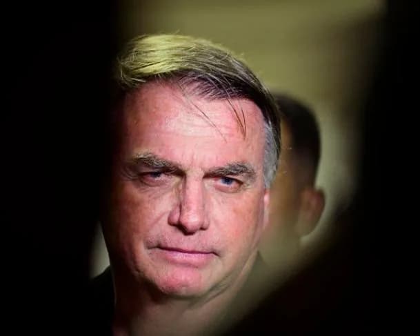 Defesa de Bolsonaro pede mais prazo para responder à denúncia da PGR