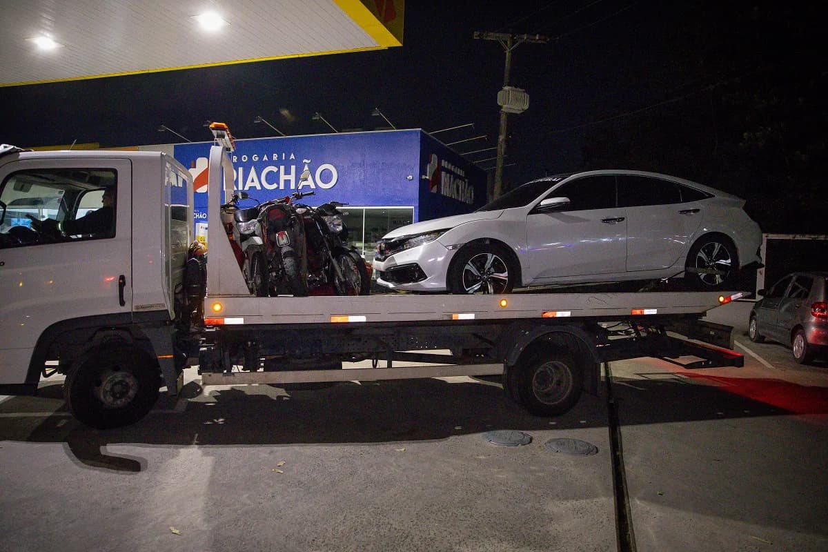 Detran-AM deflagra operação e dois condutores são detidos em flagrante delito