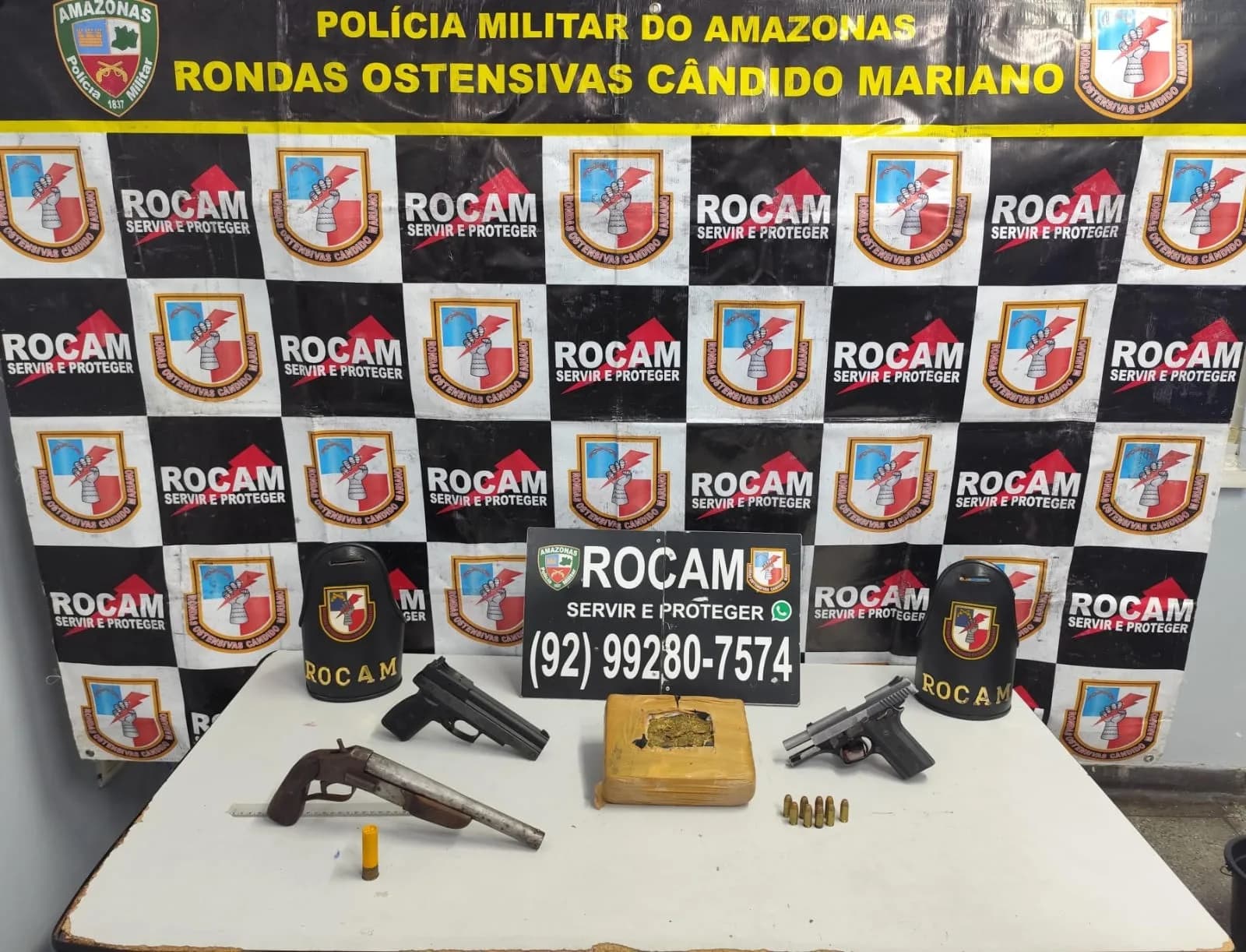 Em patrulhamento, Rocam apreende 1 kg de droga e duas armas