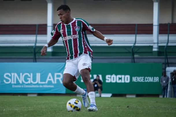 Amazonas FC anuncia lateral-esquerdo manauara Rafael Monteiro