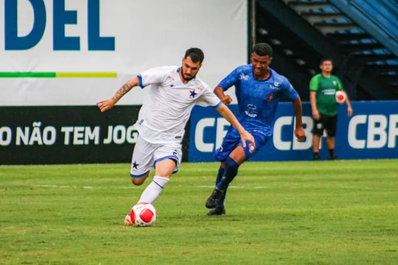 Nacional e Parintins duelam por uma vaga na final do Barezão