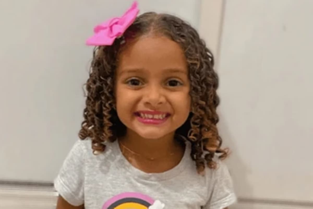 Criança de 3 anos cai, sofre traumatismo e é colocada para dormir em creche no RJ