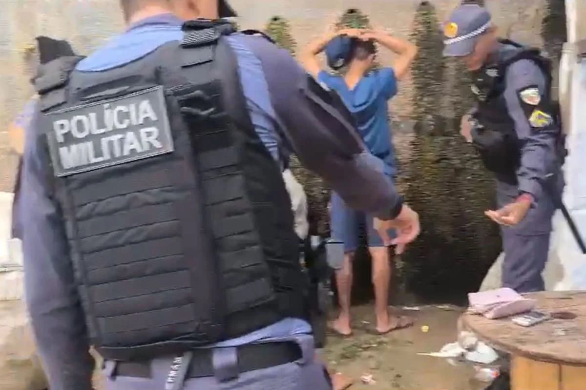 Ação da PM na ‘Boca da Onça’ resulta em prisões e apreensões, em Manaus