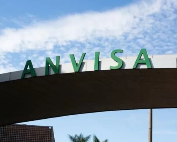 Anvisa proíbe a venda de 47 pomadas para fixação e modelagem capilar