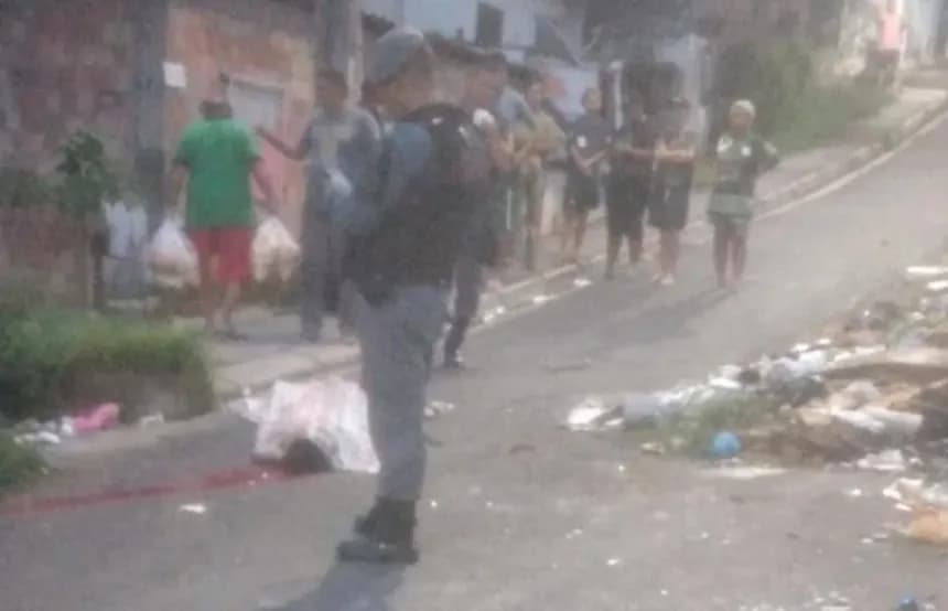 Homem é morto com tiros na cabeça na zona Sul de Manaus