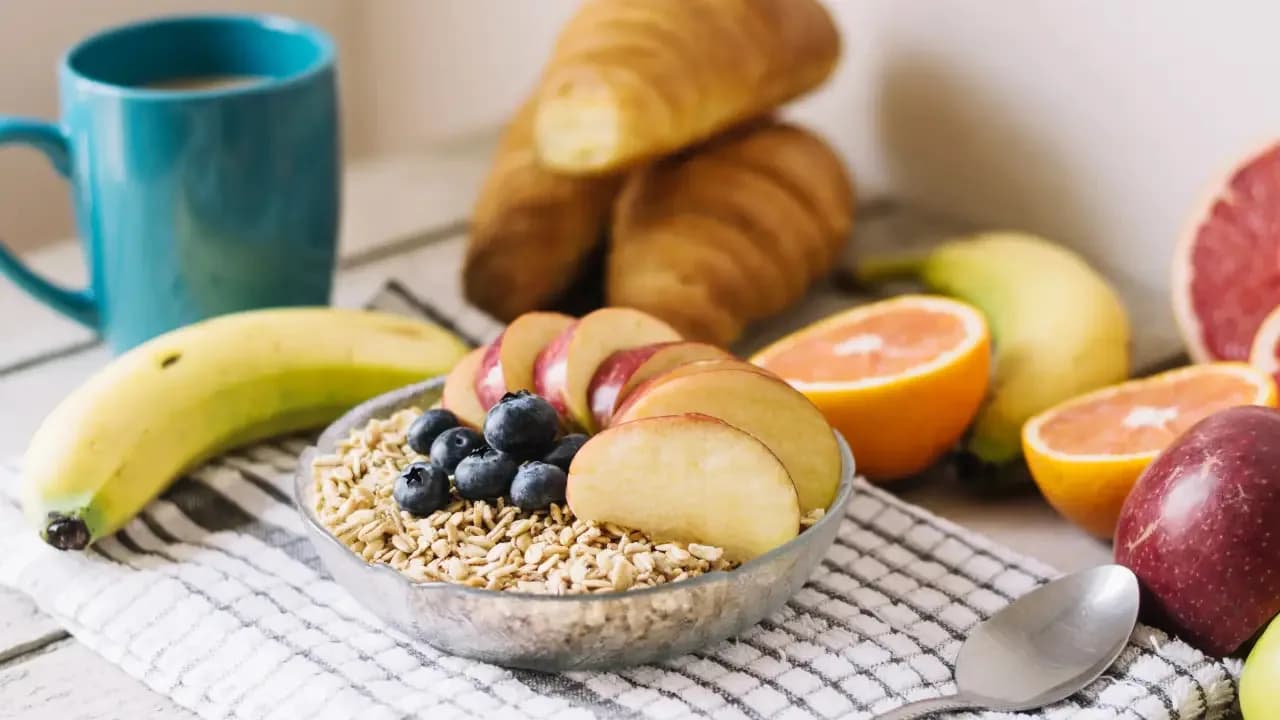 Frutas no café da manhã são aliadas da pele firme e saudável; saiba mais