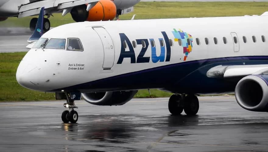 Ouça: Avião da Azul faz pouso de emergência no Piauí e piloto pede ajuda: “Mayday”