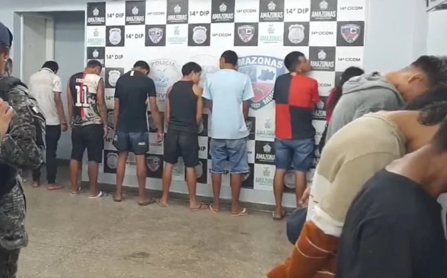 ‘Fogueteiros do CV’: ao menos 14 pessoas são presas após soltarem fogos para facção criminosa em Manaus