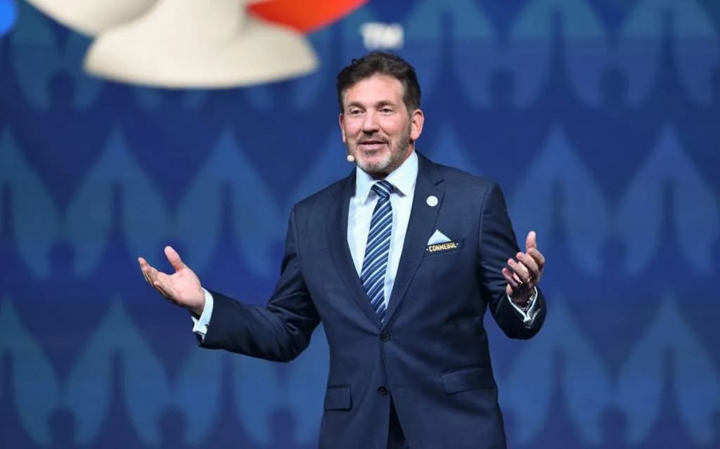 VÍDEO: Após comentar racismo sofrido pelo Palmeiras, presidente da Conmebol diz que Libertadores sem Brasil é como “Tarzan sem a Chita”