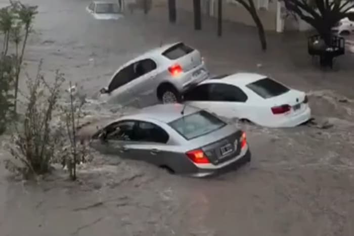 VÍDEO: Tempestade deixa 6 mortos e vasta destruição na Argentina