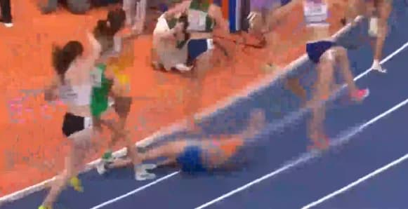 VÍDEO: Corredora sofre queda e fica inconsciente durante prova no Campeonato Europeu Indoor