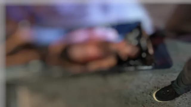 IMAGEM FORTE: Com bilhete, corpo de homem é encontrado com faca cravada no nariz em Manaus