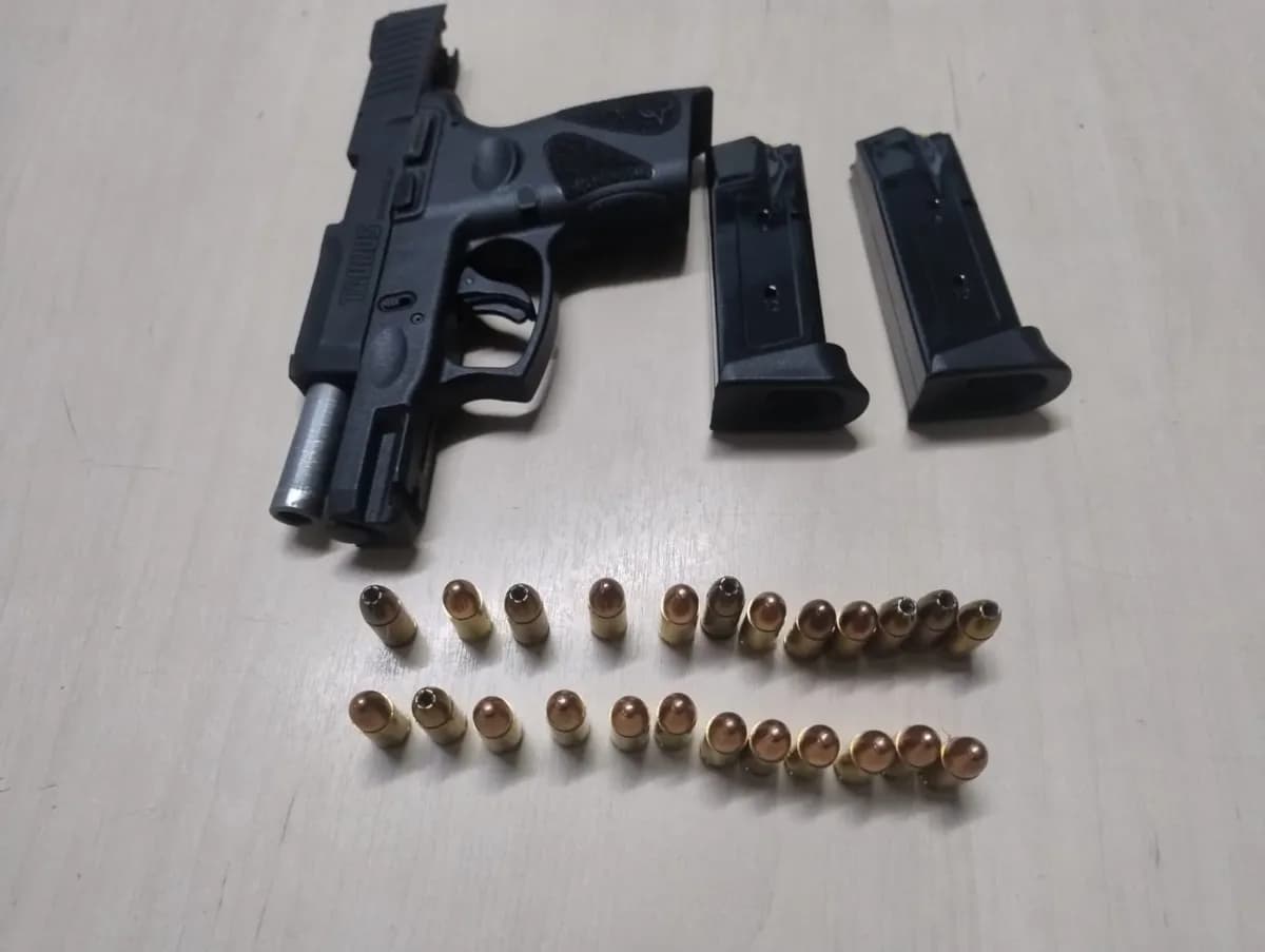 Motorista bêbado e armado é detido após tentar fugir de blitz em Manaus