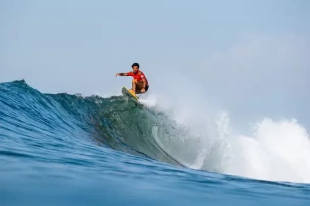 Filipe Toledo e Ian Gouveia reeditam duelo na WSL de El Salvador