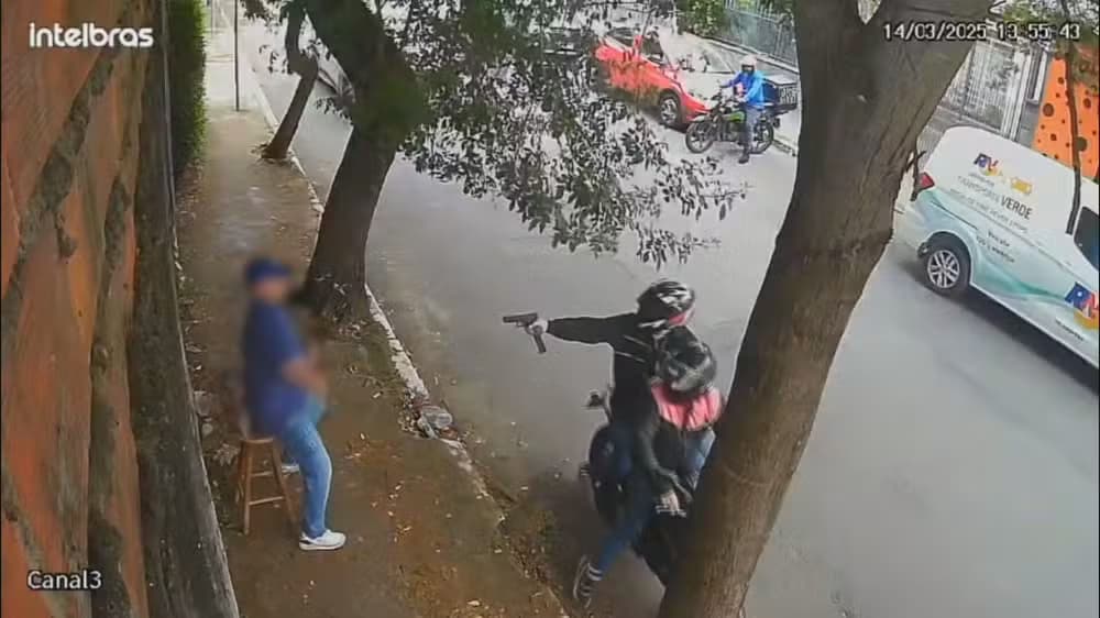 VÍDEO: Policial militar de folga é baleado durante tentativa de assalto em SP