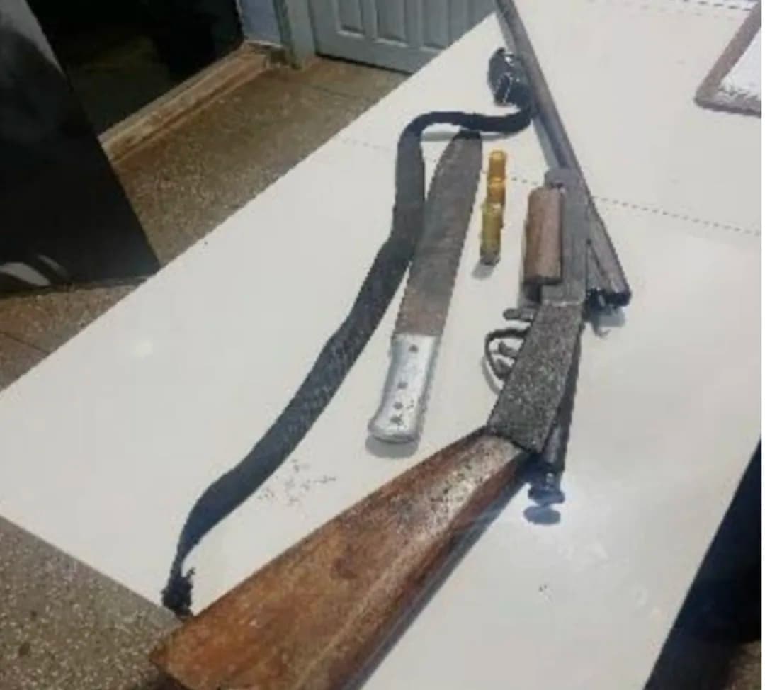 Idoso é preso por ameaçar vizinhos com espingarda e facão em Manaquiri, no AM