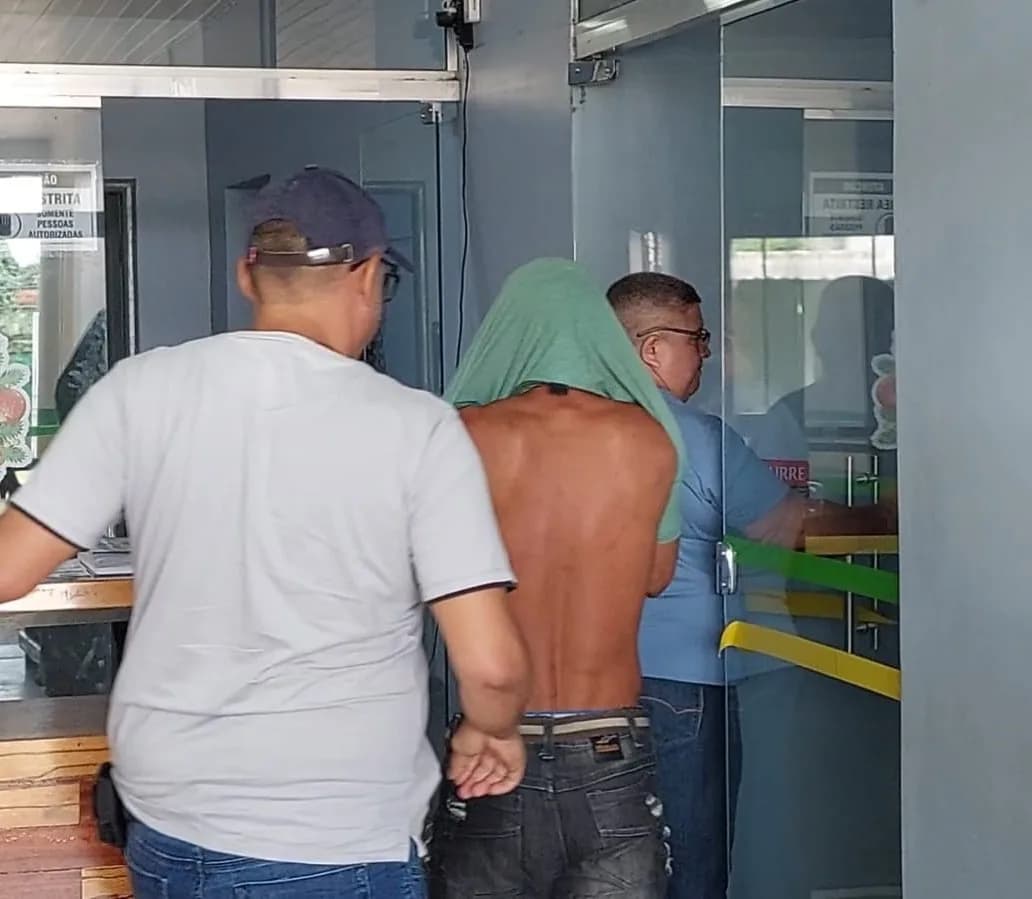 Pai é preso após estuprar filhas de 12 e 13 anos no Amazonas; uma das vítimas é deficiente auditiva