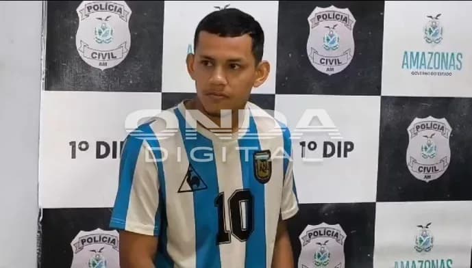 Motociclista é preso após alterar placa com fita isolante em Manaus