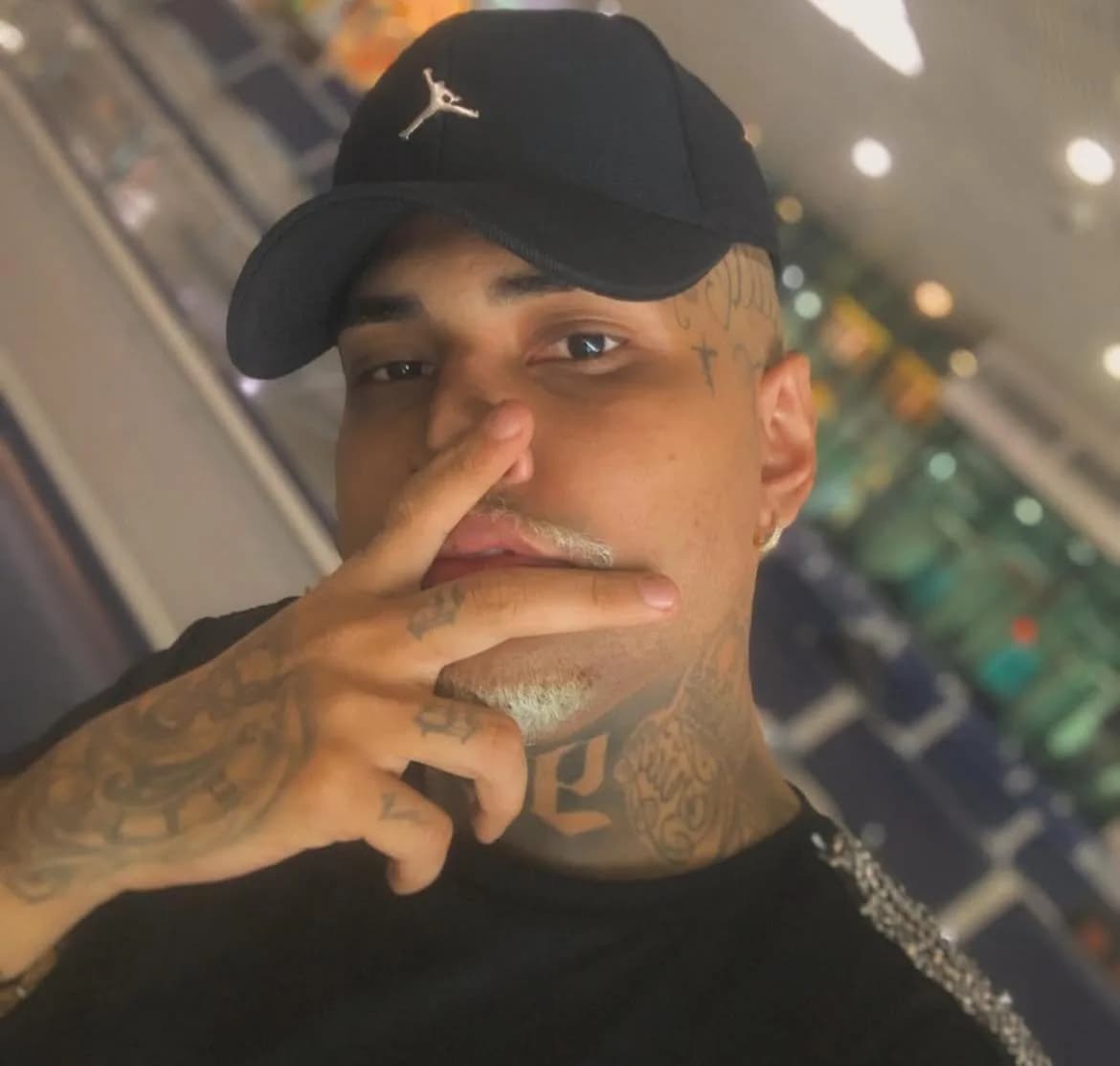 Irmão revela que cantor de forró sofreu atentado na saída de casa noturna em Manaus