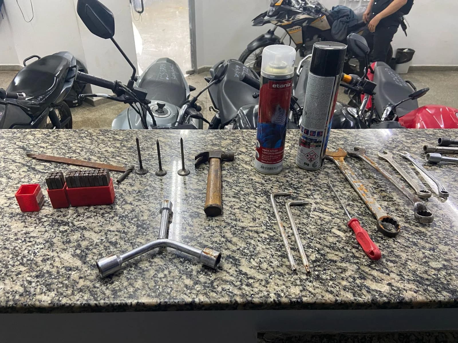 Quadrilha é presa por crimes de roubos e furtos de veículos em Manaus