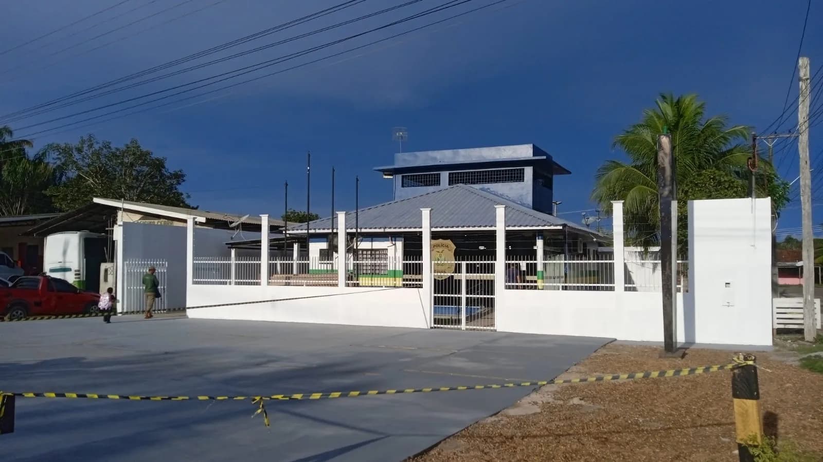 Homem é preso por atropelar e agredir a ex-companheira em Novo Airão